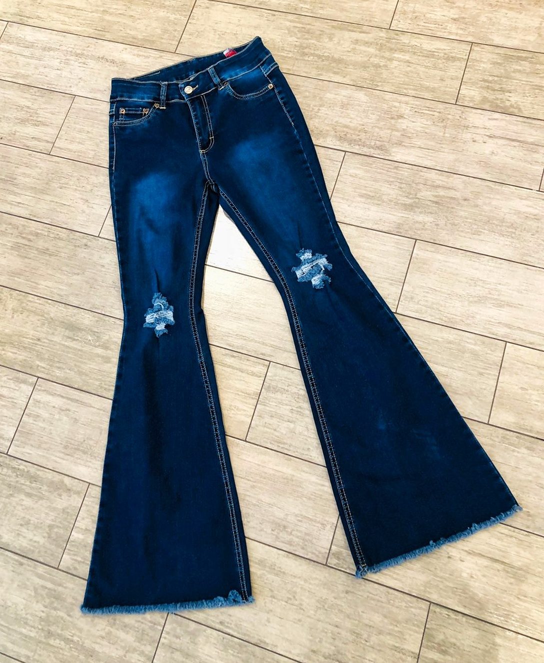 Pantalón Mezclilla Acampanado roto - Tienda Mexicana