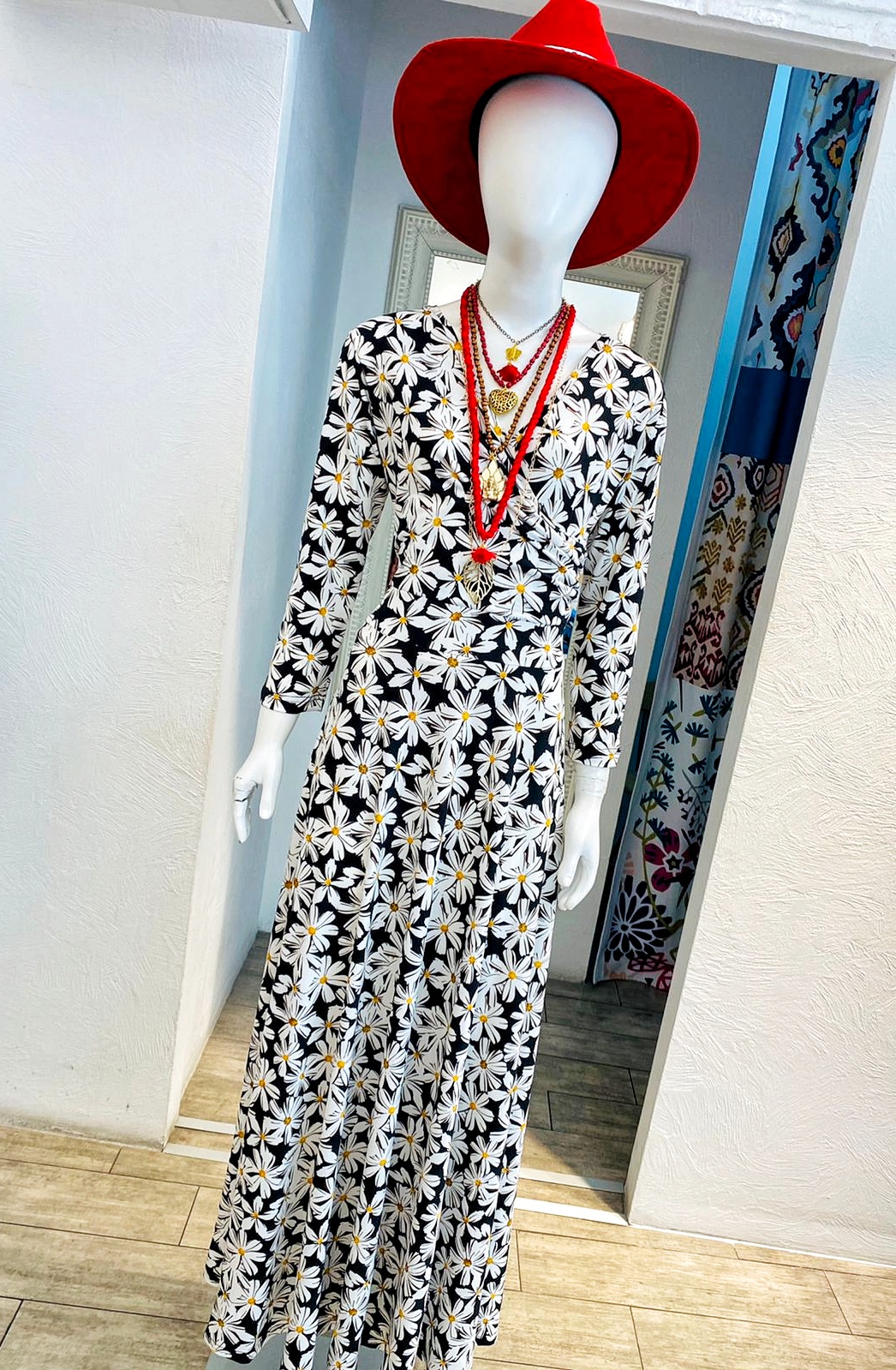 Vestido Tua Largo negro margaritas - Tienda Mexicana