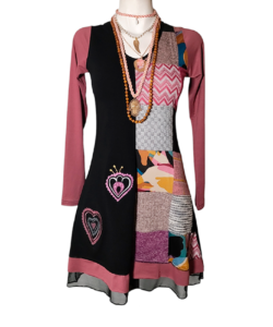 Vestido Simona Divi patch rosita corazones