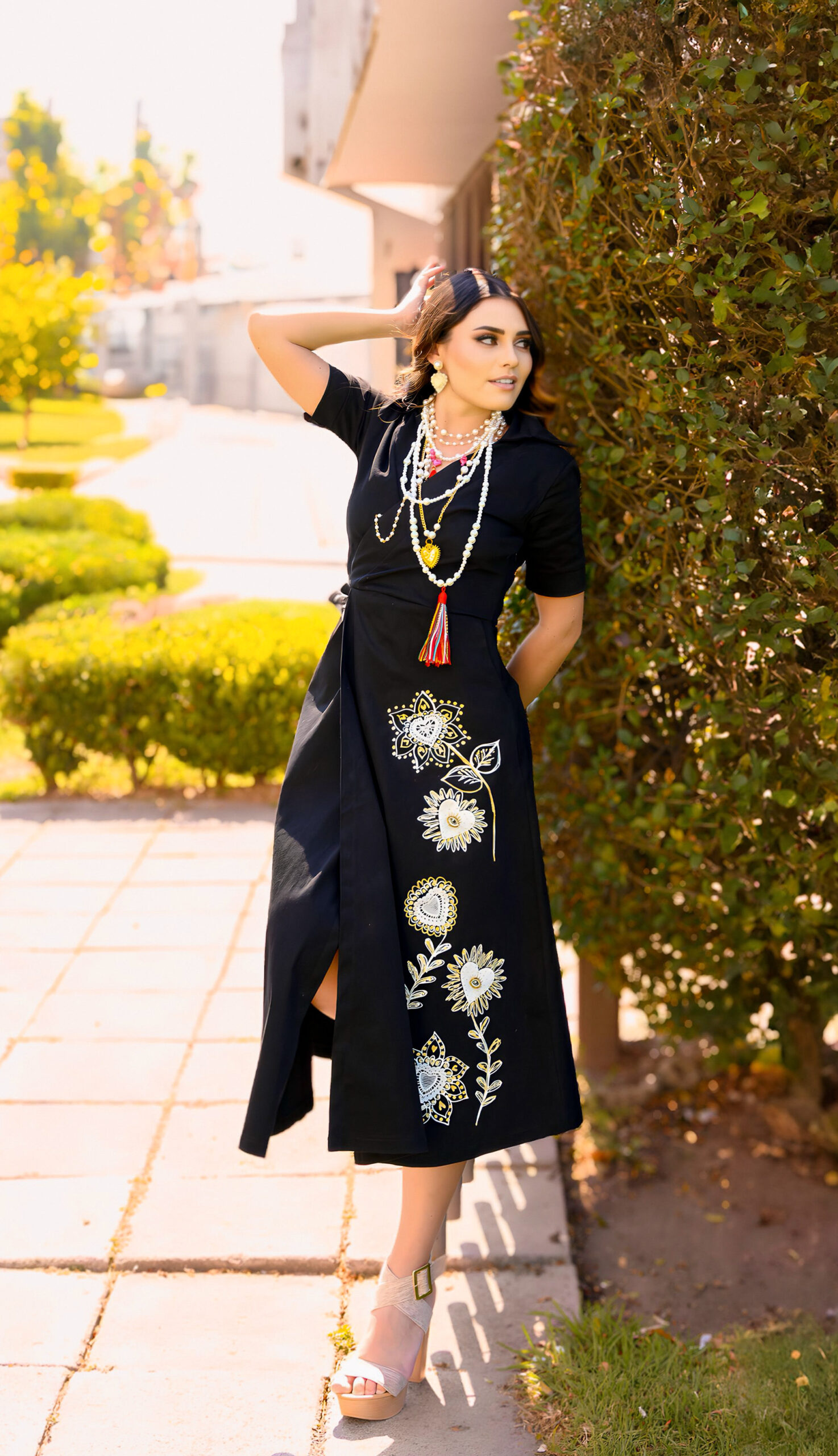 Vestido Fernanda B/F ngo flor dorado - Imagen 7