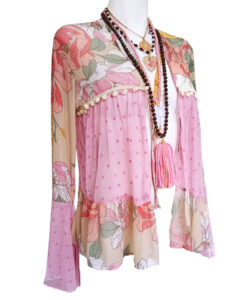 Alternative view of Saco Esfera rosita flores