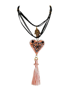 Collar Boho&Free 495 corazón salmón negro