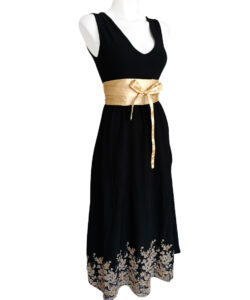 Alternative view of Vestido Desire negro cenefa