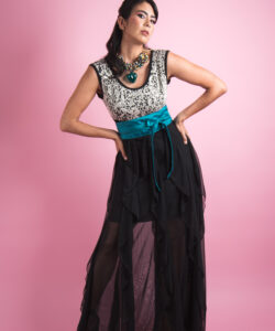 Vestido Sueño Olanes negro brocado